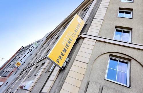 Suresnes Hotel | Premiere Classe Paris Ouest Pont de Suresnes