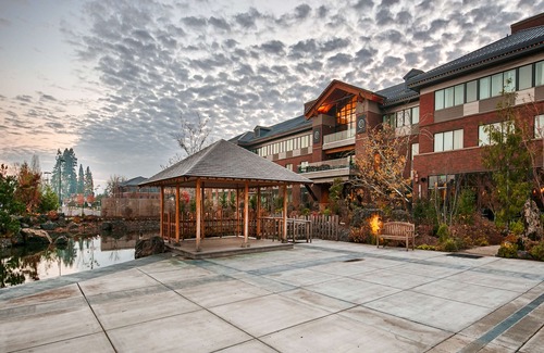 Lebanon Hotel | Best Western Premier Boulder Falls Inn