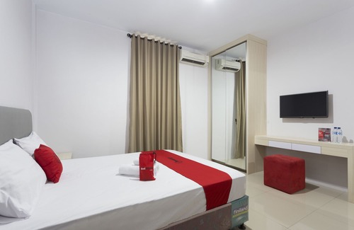 Cilandak Hotel | RedDoorz Plus Near Cilandak Town Square 2