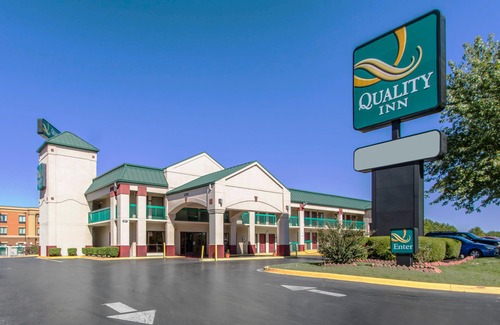 Oak Grove Hotel | Quality Inn Fort Campbell