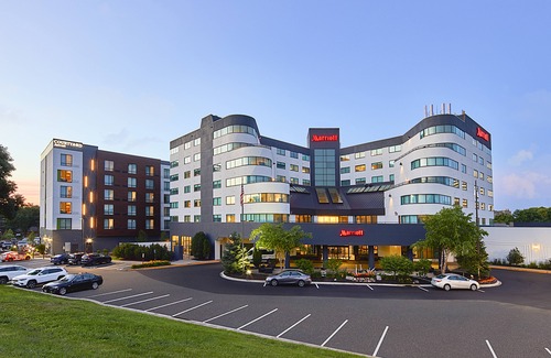 St. Louis Park Hotel | Minneapolis Marriott West