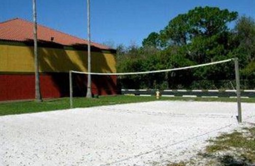 Cocoa Hotel | Days Inn by Wyndham Cocoa Cruiseport West at I-95/524