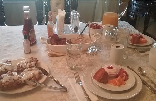 Lava Hot Springs Hotel | Lions Gate Manor B&B