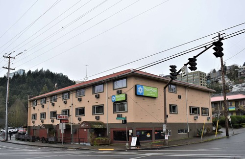 Corbett - Terwilliger - Lair Hill Hotel | SureStay Hotel by Best Western Portland City Center