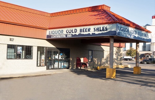 Jasper Place Hotel | Continental Inn & Suites