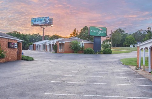 Forsyth Hotel | Americas Best Value Inn & Suites Forsyth