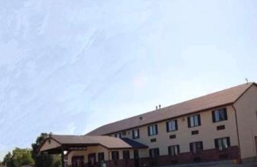 Pierre Hotel | Baymont by Wyndham Pierre