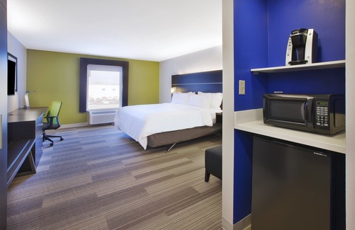 Tiffin Hotel | Holiday Inn Express Tiffin, an Ihg Hotel