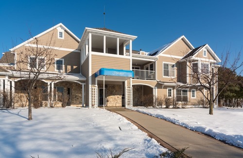 Egg Harbor Hotel | Newport Resort