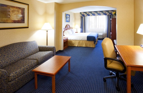 North Syracuse Hotel | Holiday Inn Express Syracuse Airport, an Ihg Hotel