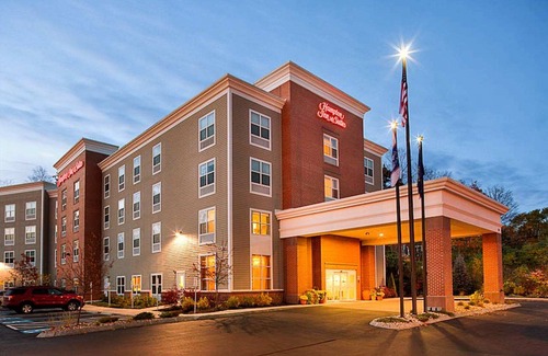 Exeter Hotel | Hampton Inn & Suites Exeter