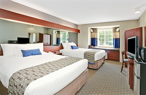 Roseville Hotel | Microtel Inn & Suites by Wyndham Detroit Roseville