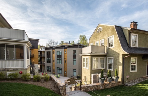 Jefferson Park Avenue Hotel | Oakhurst Inn
