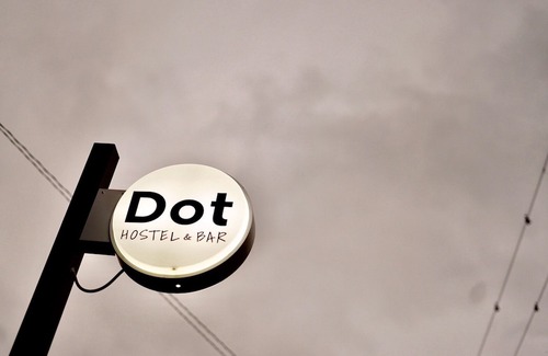 Oishi Hotel | Dot Hostel&Bar