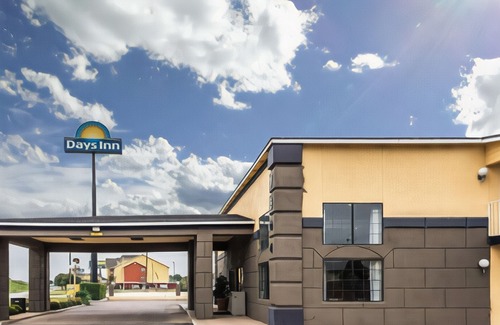 Bellmead Hotel | Days Inn by Wyndham Waco
