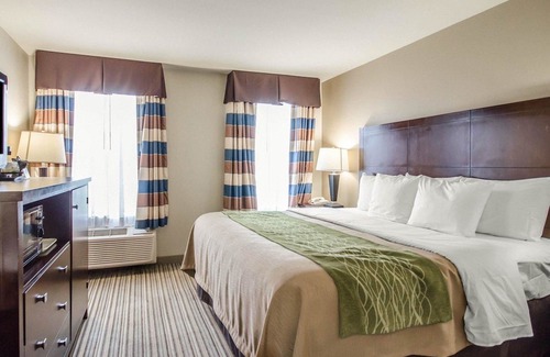 Corydon Hotel | Clarion Pointe Corydon