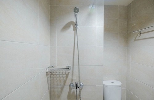 Cikarang Hotel | Comfortable and Fully Furnished Studio Apartment at Mustika Golf Residence