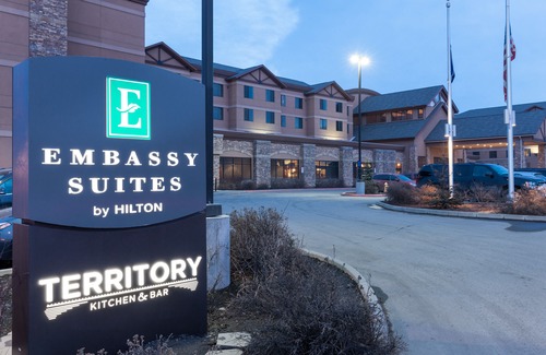 Midtown Anchorage Hotel | Embassy Suites Anchorage