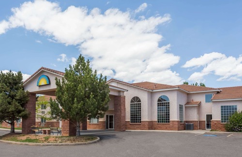 Torrey Hotel | Days Inn by Wyndham Torrey Capital Reef