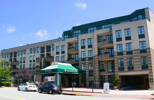 Great Neck Plaza Hotel | Inn at Great Neck, BW Premier Collection