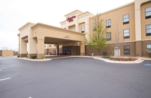Marshall Hotel | Hampton Inn Marshall