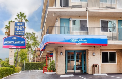 Mission Valley West Hotel | Howard Johnson by Wyndham San Diego Hotel Circle