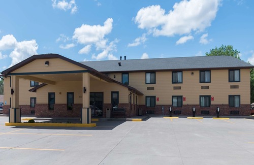 Pierre Hotel | Baymont by Wyndham Pierre