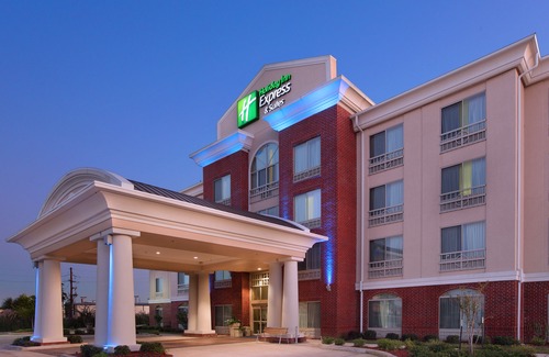 Springlake Hotel | Holiday Inn Express Hotel and Suites Shreveport South Park Plaza, an IHG Hotel