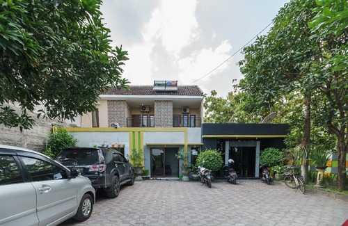 Colomadu Hotel | RedDoorz Syariah @ Colomadu 2