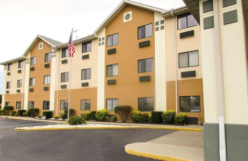 Shorewood-Tower Hills-Harbert Hotel | Quality Inn