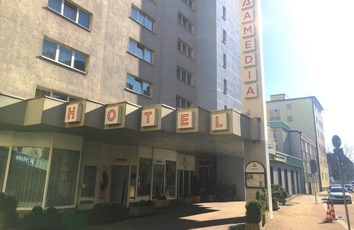 Schwere-Reiter-Straße Hotel | Hotel Vitalis by AMEDIA