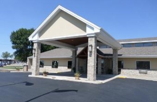 Owatonna Hotel | Baymont by Wyndham Owatonna