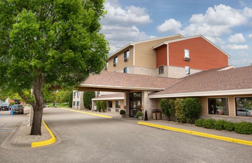 Apple Valley Hotel | AmericInn by Wyndham Apple Valley