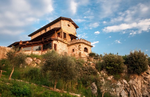 Frasso Telesino Hotel | Villa de Luccheri