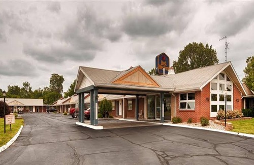 Wauseon Hotel | Days Inn by Wyndham Wauseon