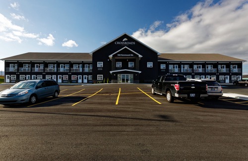 Paradise Hotel | Crossroads Inn & Suites