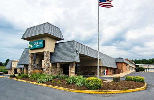 New Market Hotel | Quality Inn Shenandoah Valley