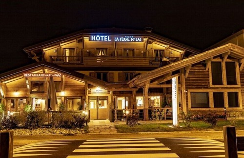 Thyez Hotel | La Ferme du Lac