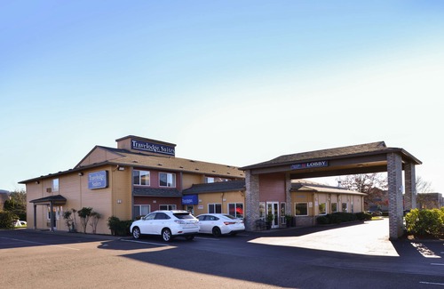 Newberg Hotel | Travelodge Suites by Wyndham Newberg