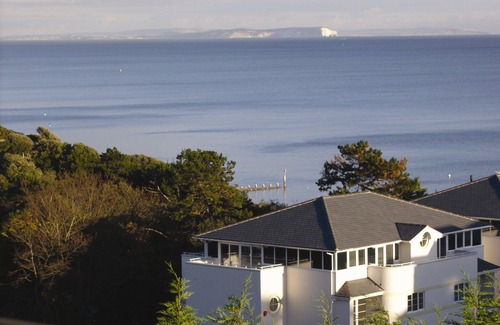 Westbourne Hotel | The Riviera Hotel & Holiday Apartments Alum Chine