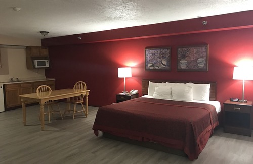 Hillsboro Hotel | Days Inn by Wyndham Hillsboro