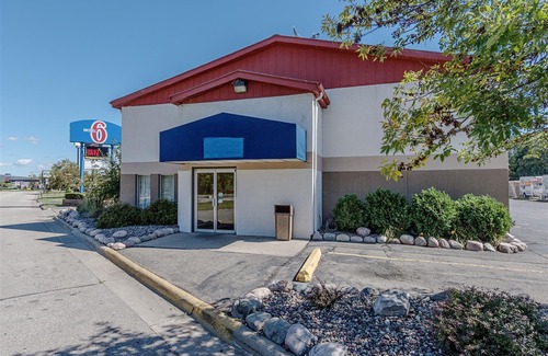 La Crosse Hotel | Country Inn & Suites by Radisson, La Crosse, WI