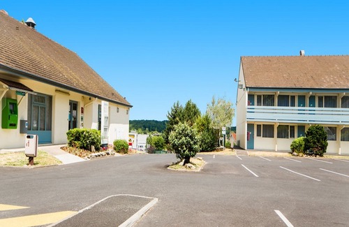 Dammarie Les Lys Hotel | Campanile Melun Sud - Dammarie les Lys