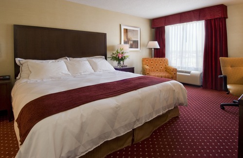 Downtown Hotel | Radisson Hotel Lansing at The Capitol