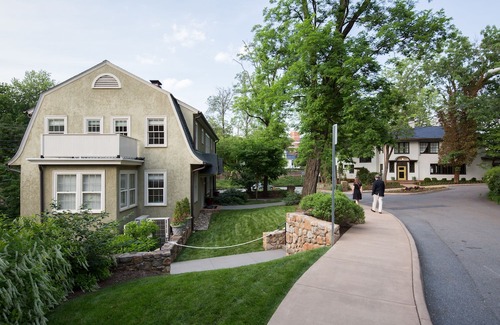 Jefferson Park Avenue Hotel | Oakhurst Inn