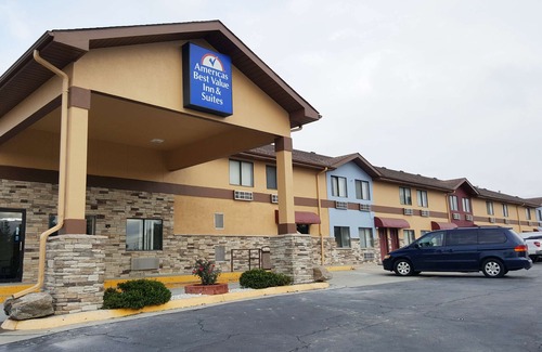 Harrisonville Hotel | Americas Best Value Inn & Suites Harrisonville