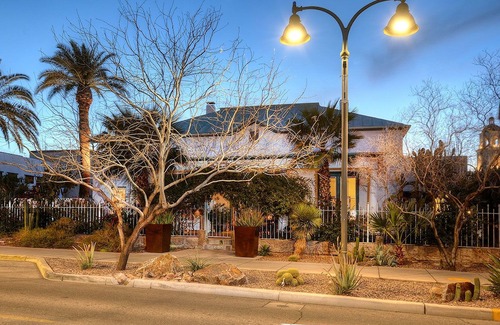 Downtown Tucson Hotel | The Blenman House Inn