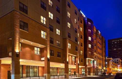 Downtown Syracuse Hotel | Residence Inn by Marriott Syracuse Downtown at Armory Square
