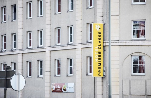 Suresnes Hotel | Premiere Classe Paris Ouest Pont de Suresnes