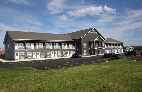 Paradise Hotel | Crossroads Inn & Suites